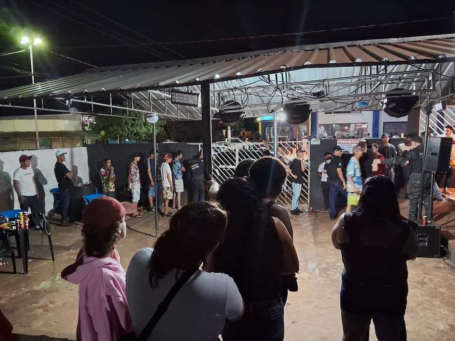 Operação conjunta flagra casa noturna vendendo bebidas alcoólicas para adolescentes