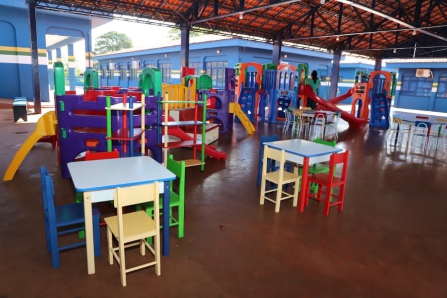 Prefeitura de Maracaju realiza entrega de brinquedoteca para a Escola Municipal João Pedro Fernandes