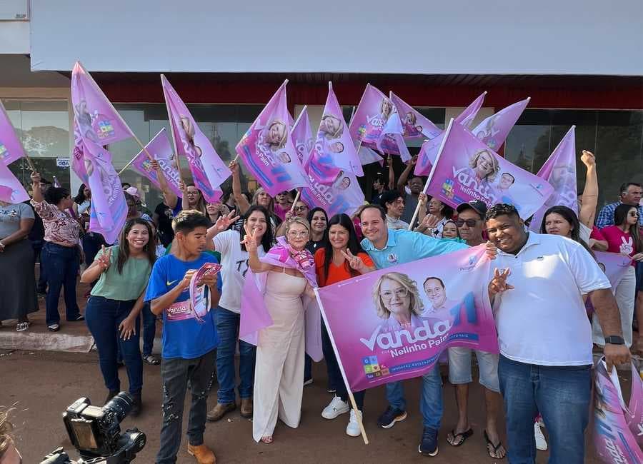 Vanda Camilo inicia campanha com adesivagens e maratona de visitas na área rural