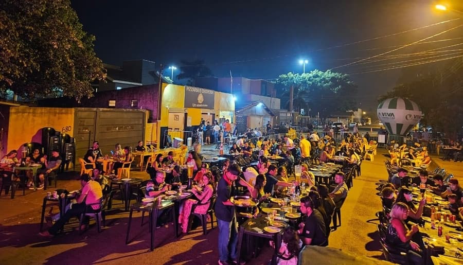Hoje: Pizzaria Império realizará noite do karaokê, com prêmios e promoção de chopp