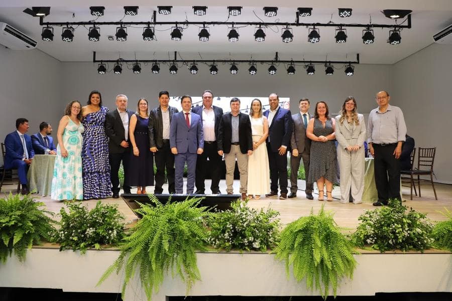 Prefeito, vice e secretários de Maracaju são empossados em cerimônia no centro cultural