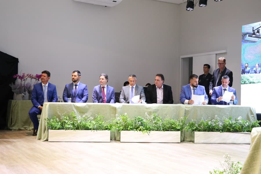 Por unanimidade, Rener Barbosa é eleito o presidente da Câmara Municipal de Maracaju