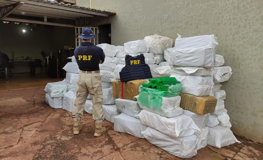 PRF apreende mais de 3,3 toneladas de maconha durante fiscalização em Sidrolândia
