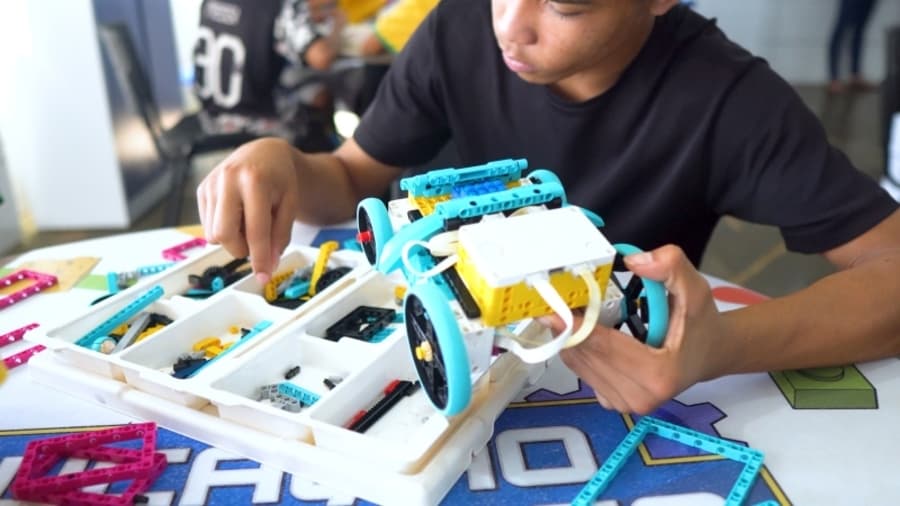 Escola Agrícola de Maracaju fortalece aprendizado com oficinas e prepara alunos para torneio interno de Robótica