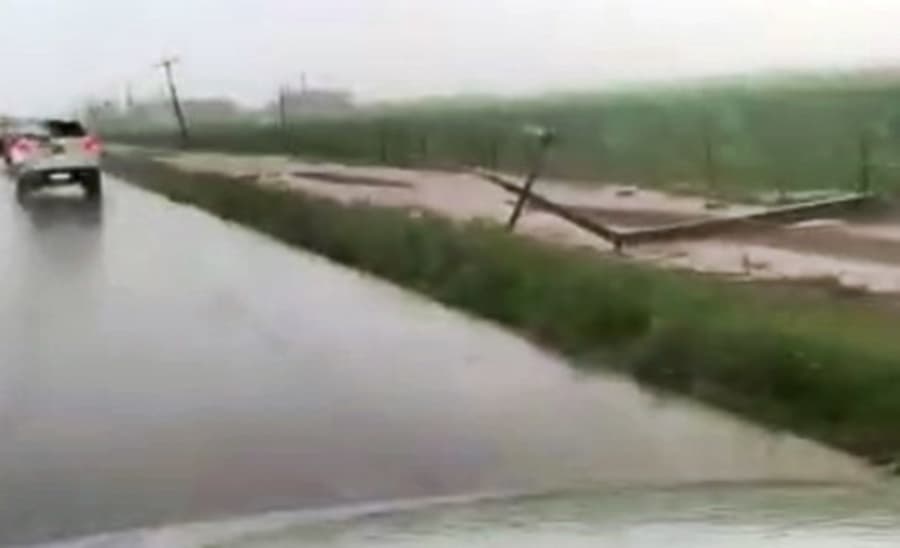 Forte temporal derrubou postes de energia na MS-162 entre Sidrolândia e Maracaju