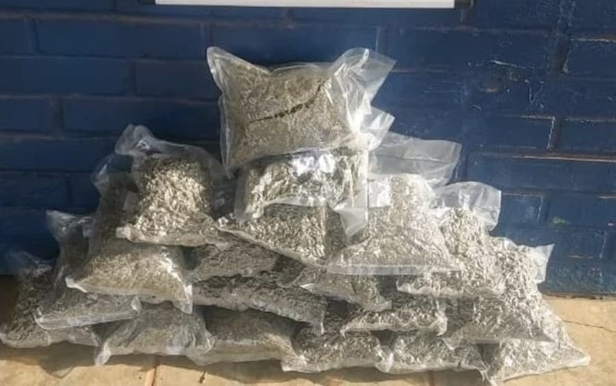 Jovem de 22 anos é presa com carga de droga avaliada em R$ 20 mil na MS-164