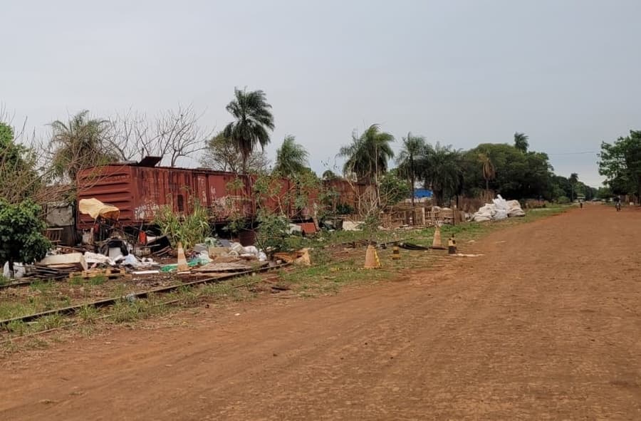 Homem de 38 anos é esfaqueado enquanto bebia em vagões na Vila Jatobá