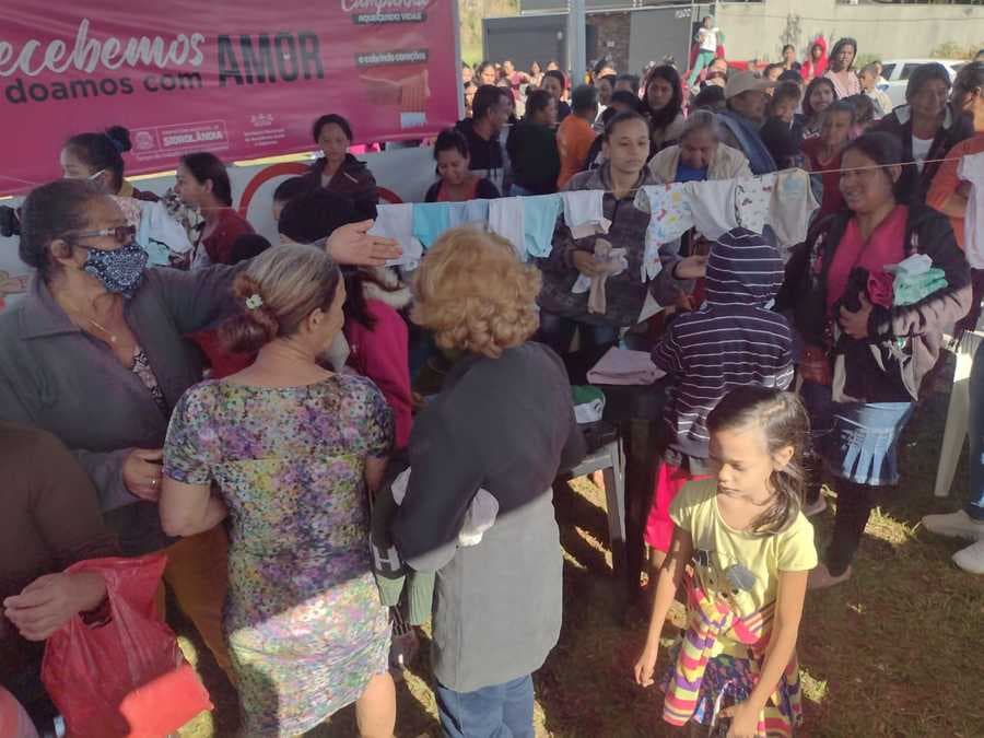 Em Sidrolândia, Assistência Social atende 800 pessoas no varal solidário