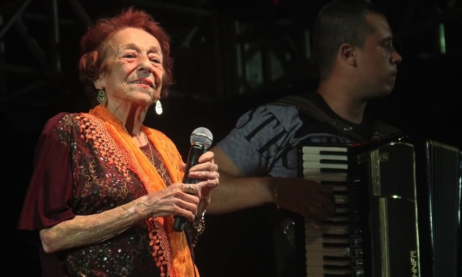 Chamamé em Luto: Morre aos 85 anos a cantora Delinha que fez história na música