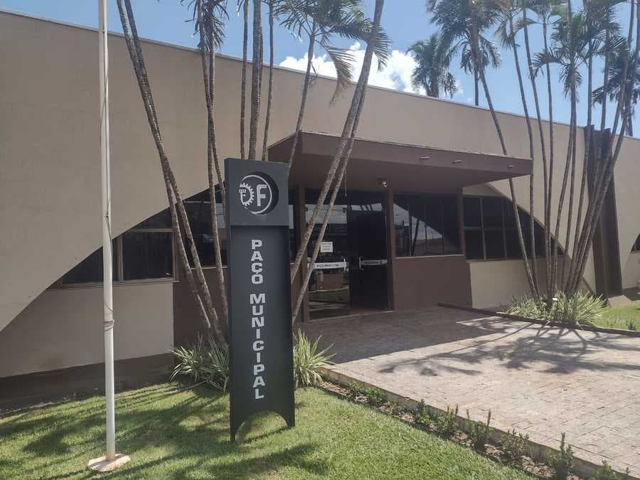 Prefeitura divulga lista dos deferidos e indeferidos do Bolsa e Transporte Universitário