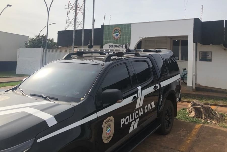 Homem é assaltado por dupla armada com pistola no Bairro São Bento