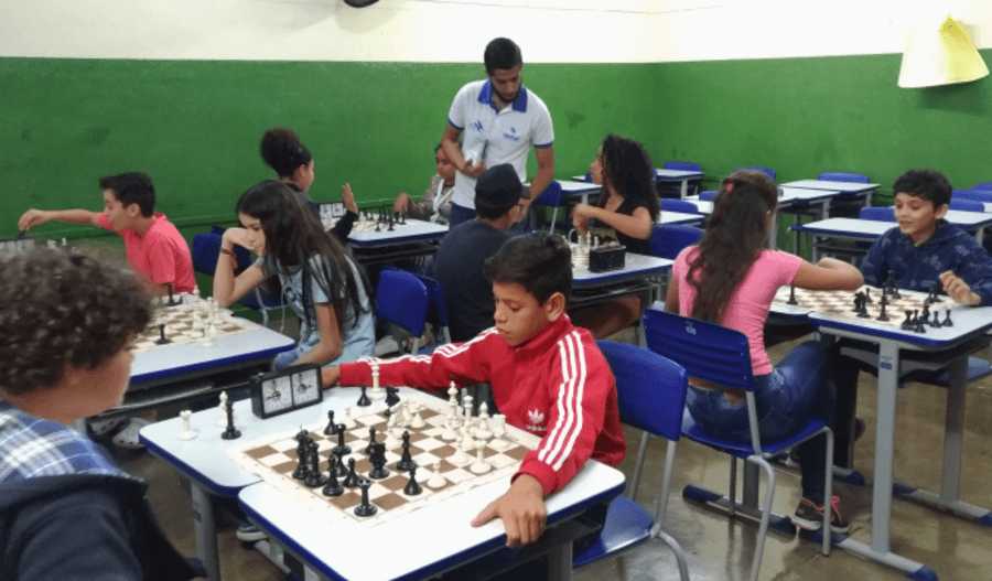Câmara aprova projeto de Sandro Luiz que incentiva jogo de Xadrez nas escolas municipais