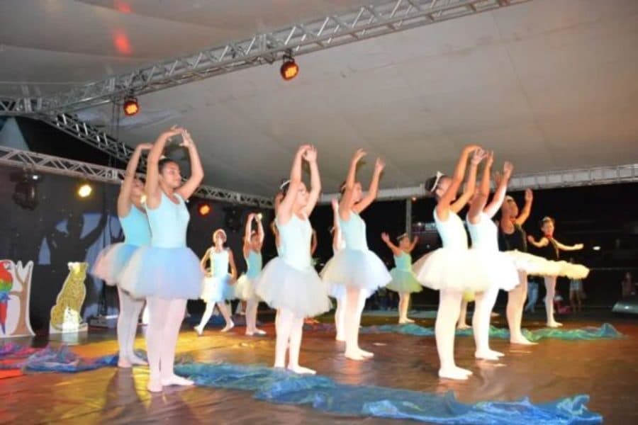 Instituto Pequeno Cidadão realiza 3º Festival da Bailarina em Maracaju