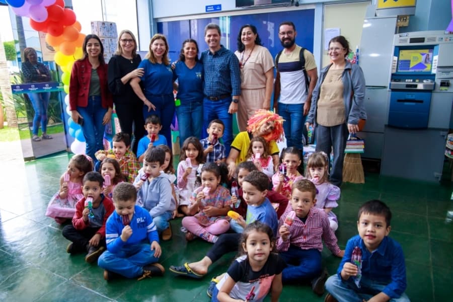 Alunos da Rede Municipal apresentam atividades na Prefeitura de Maracaju