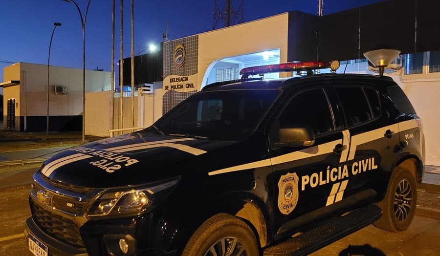 Mulher vai à polícia e denuncia agressões, cárcere privado e tráfico de drogas em bordel