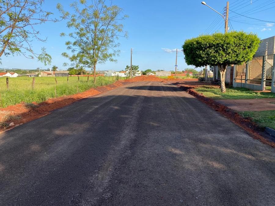 Prefeitura de Sidrolândia começa a pavimentação da Vila Olenka