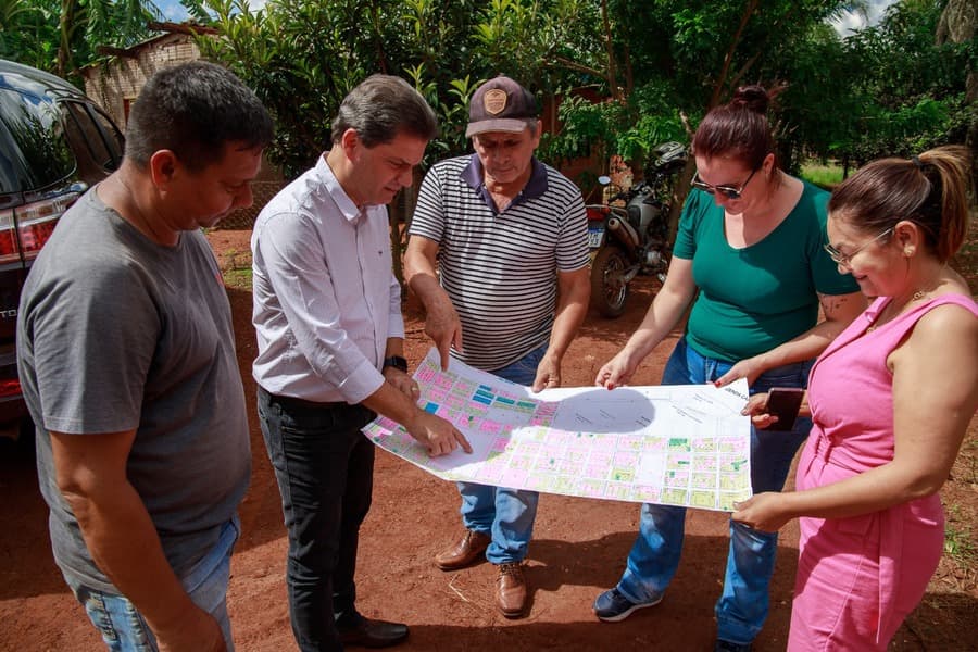 Prefeito anuncia projeto de drenagem e regularização de imóveis em Vista Alegre