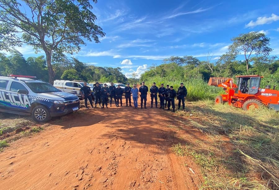 Patrulha Rural da PM despeja invasores de fazenda na região do Quebra Coco