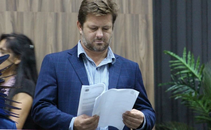 Vereador Enelvo Junior propõe emenda que amplia opções de pagamento do Refis
