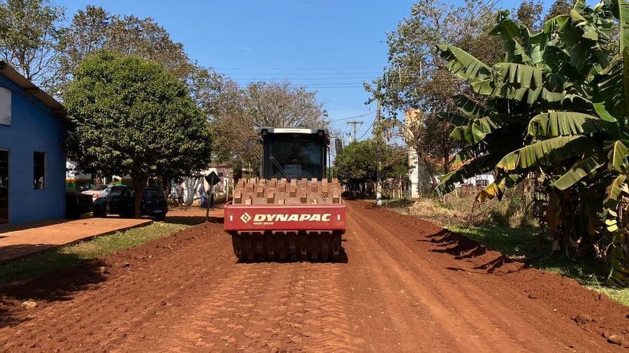 Prefeitura inicia terraplanagem para asfalto na Agrovila do Capão Bonito I