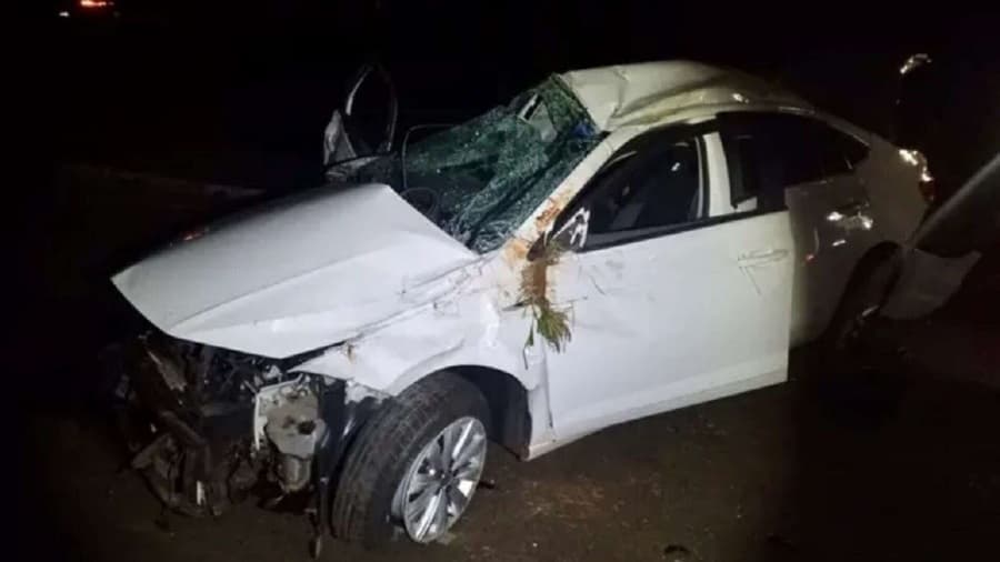 Cinco pessoas ficam feridas após carro capotar várias vezes na BR-060