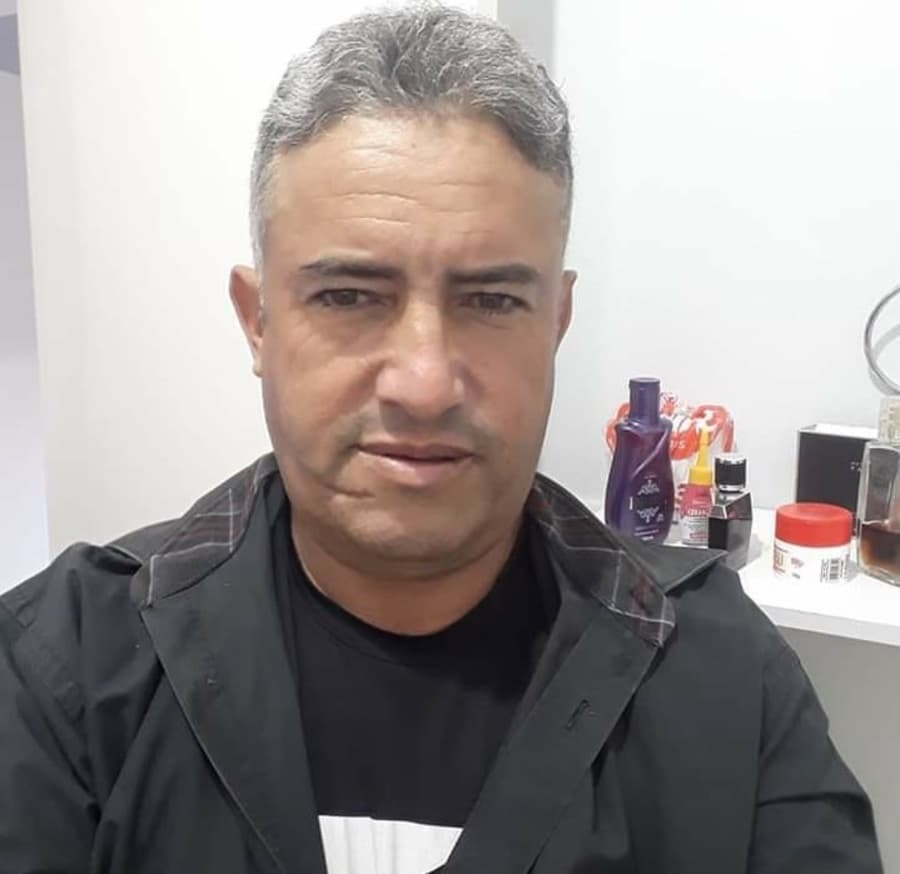 Homem mata ex-mulher, atira em crianças e se mata no altar da Igreja São José