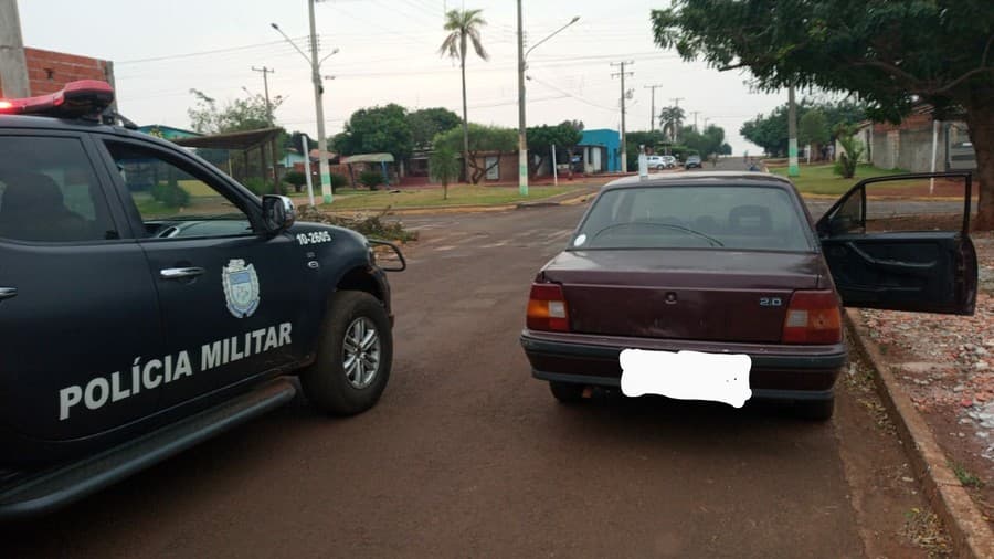Durante abordagem, PM encontra drogas em veículo conduzido por jovem de 22 anos sem CNH