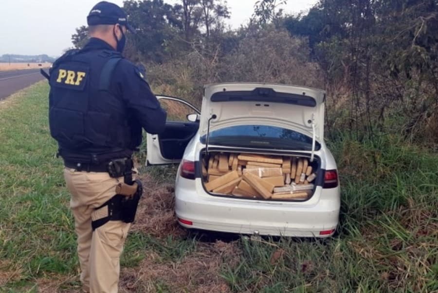 PRF apreende 732,50 Kg de drogas após perseguição na BR-060 em Sidrolândia