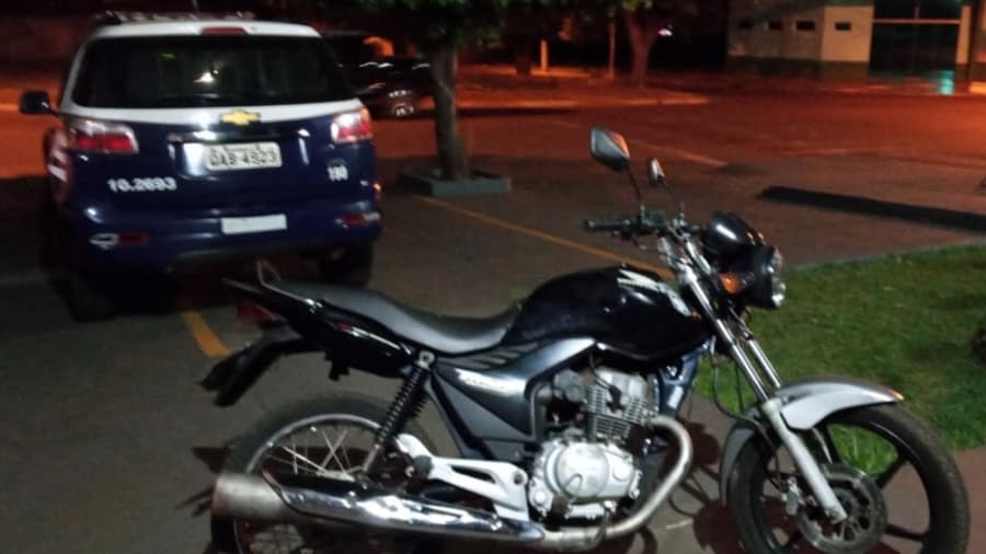 Durante Operação, PM de Maracaju aplica 15 autos de infração, cumpre mandado de prisão e apreende 18 kg de drogas