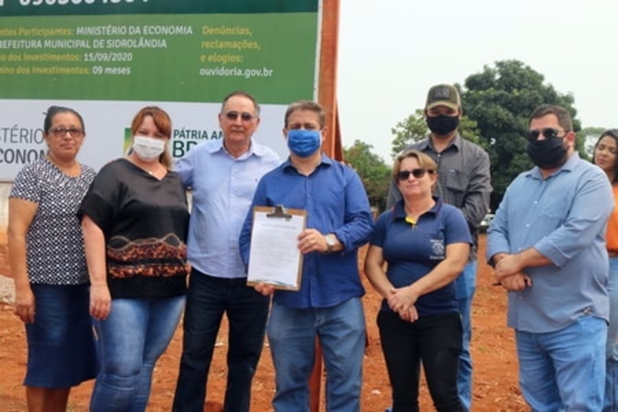 Com ordem de serviço assinada, empresa tem 9 meses para construir unidade escolar em Quebra Coco