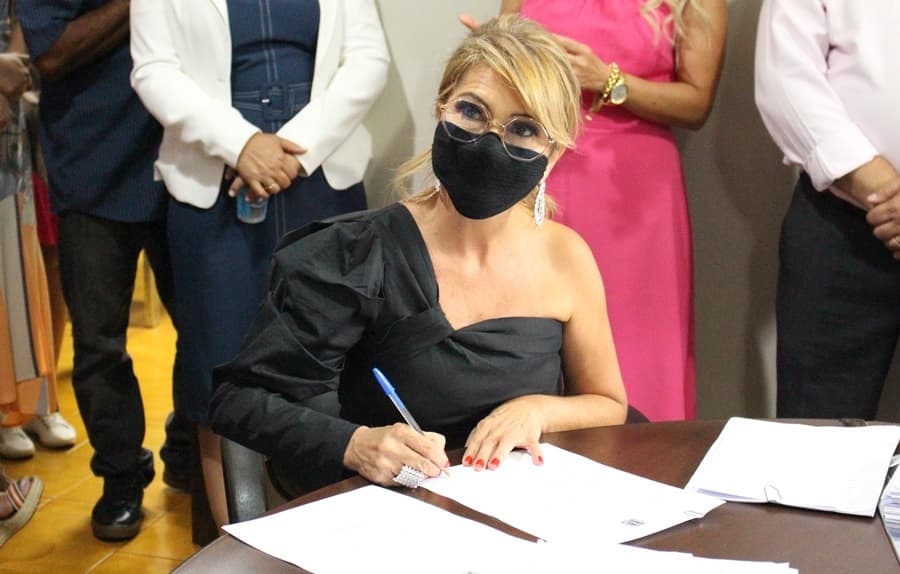 Vanda Camilo toma posse e diz que Sidrolândia não será conduzida de forma isolada
