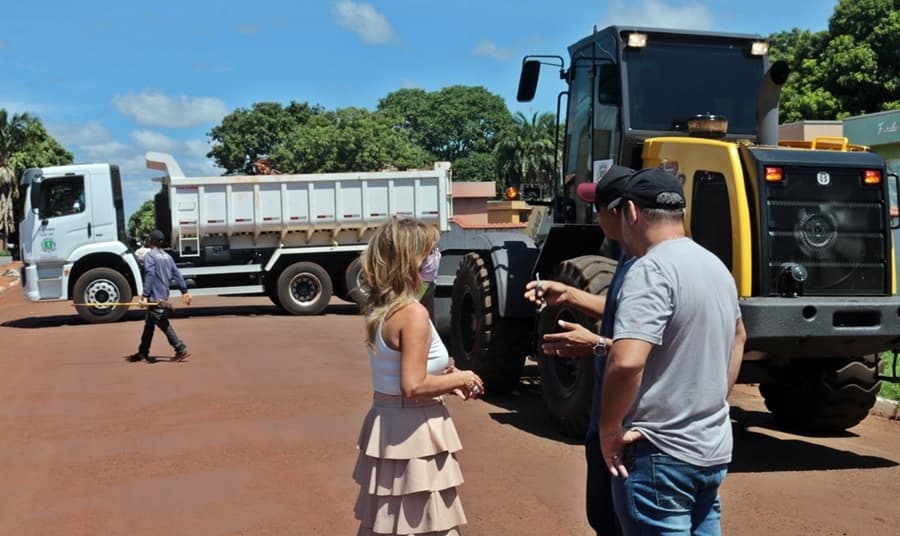 Secretaria de Obras inicia operação tapa buracos em ruas de Sidrolândia