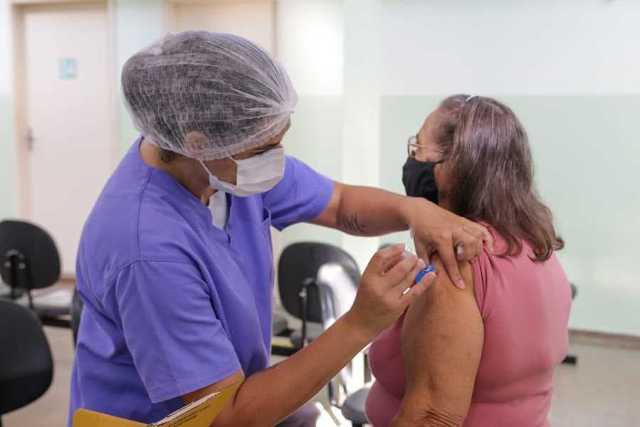 Maracaju inicia vacinação contra Covid-19 aos idosos com mais de 80 anos