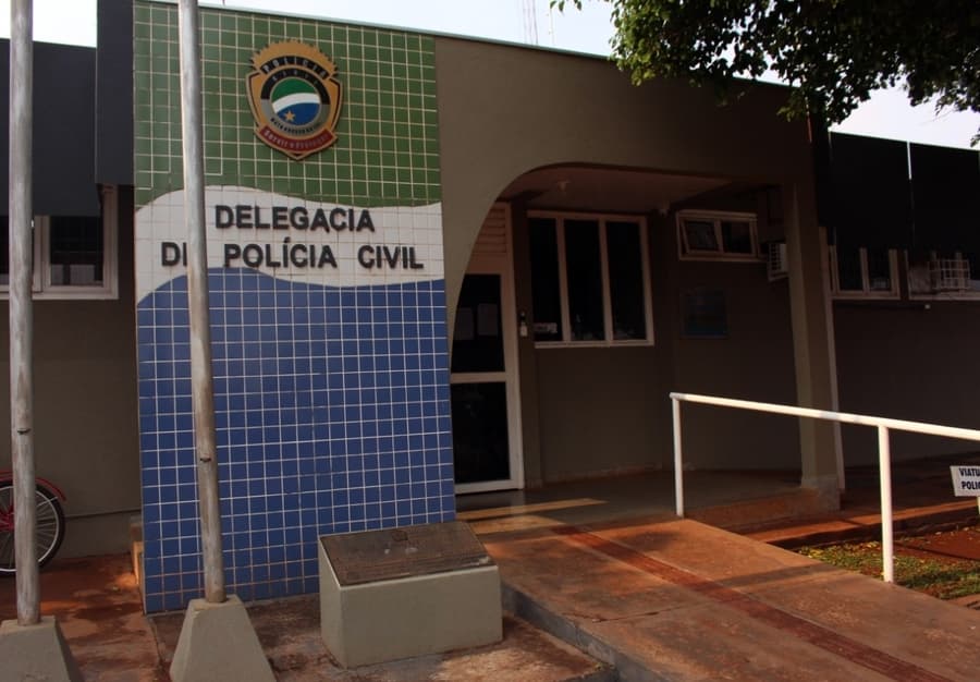 Meliante invade residência no Pé de Cedro e furta botijão de gás e dois celulares