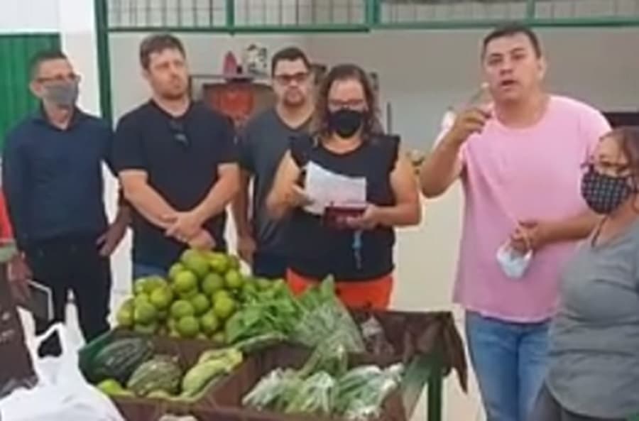 Vereadores afirmam que produtores foram ameaçados de “despejo” no mercadão municipal