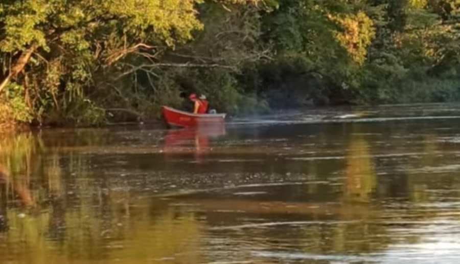 Corpo de Bombeiros continua buscas por jovem que desapareceu no Rio Vacaria