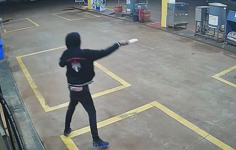 Adolescente que cometeu assalto em dois postos de combustível é apreendido pela Polícia Civil
