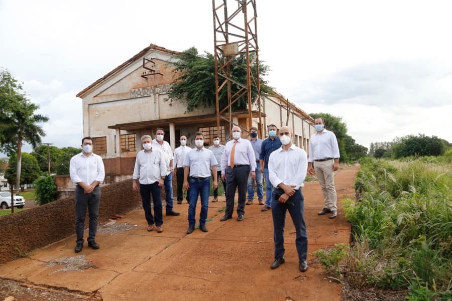 Grupo técnico visita o marco zero da Nova Ferroeste em Maracaju