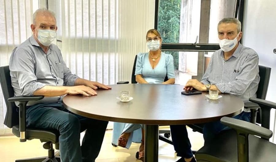 Em meio a lotação do Hospital, Prefeita busca apoio do Estado para enfrentamento à Covid-19