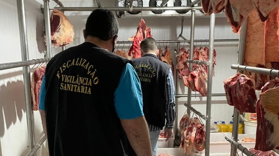 Açougues são fiscalizados em ação que previne aquisição de carne sem procedência