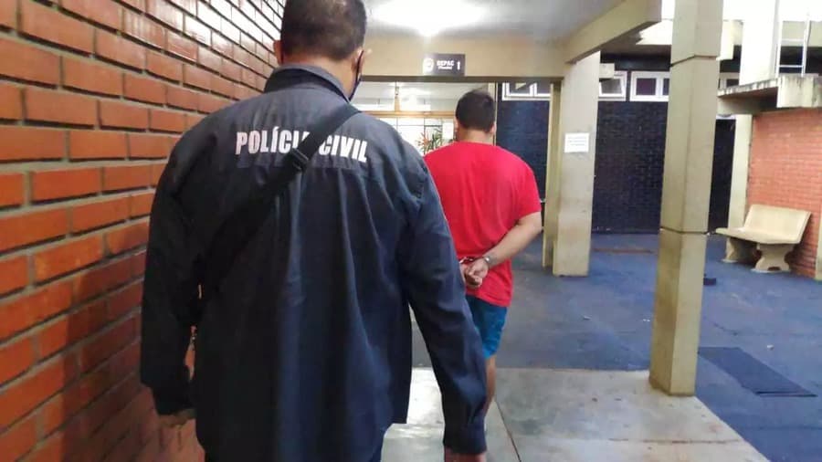 Maracajuense é preso em flagrante com pornografia infantil em casa