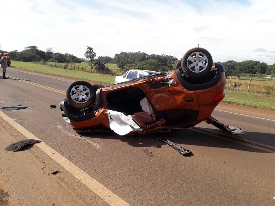 Condutora perde controle de veículo e capota na BR-060 entre Sidrolândia e Campo Grande