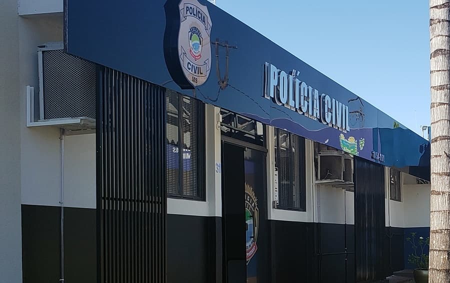 Membro de facção ameaça decapitar mulher e a filha por causa de dívida do cunhado