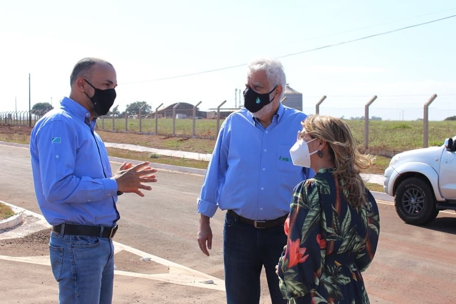 Prefeita avalia área para subestação do ramal do gasoduto em Sidrolândia