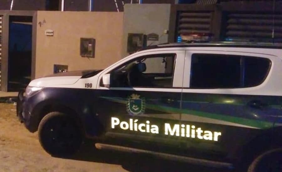 Sidrolandenses acabam presos na capital com 47Kg de maconha e pistola 9 mm