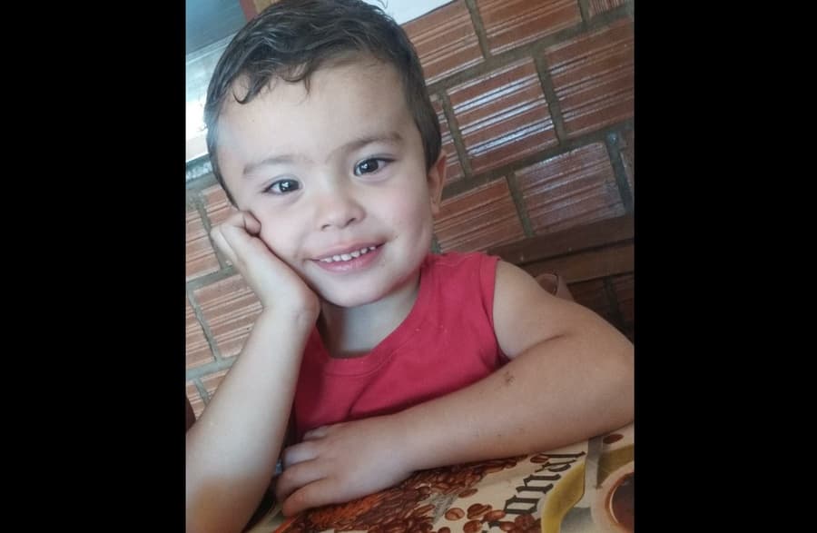 Vítima de tumor, João Guilherme precisa de tratamento e família pede ajuda
