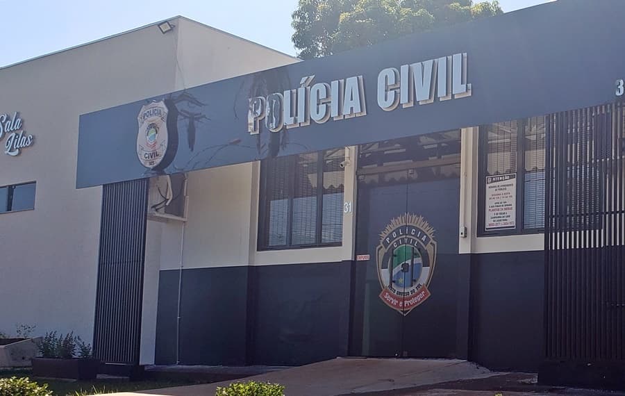 Impedido de sair, homem de 43 anos é agredido e ameaçado de morte pela esposa