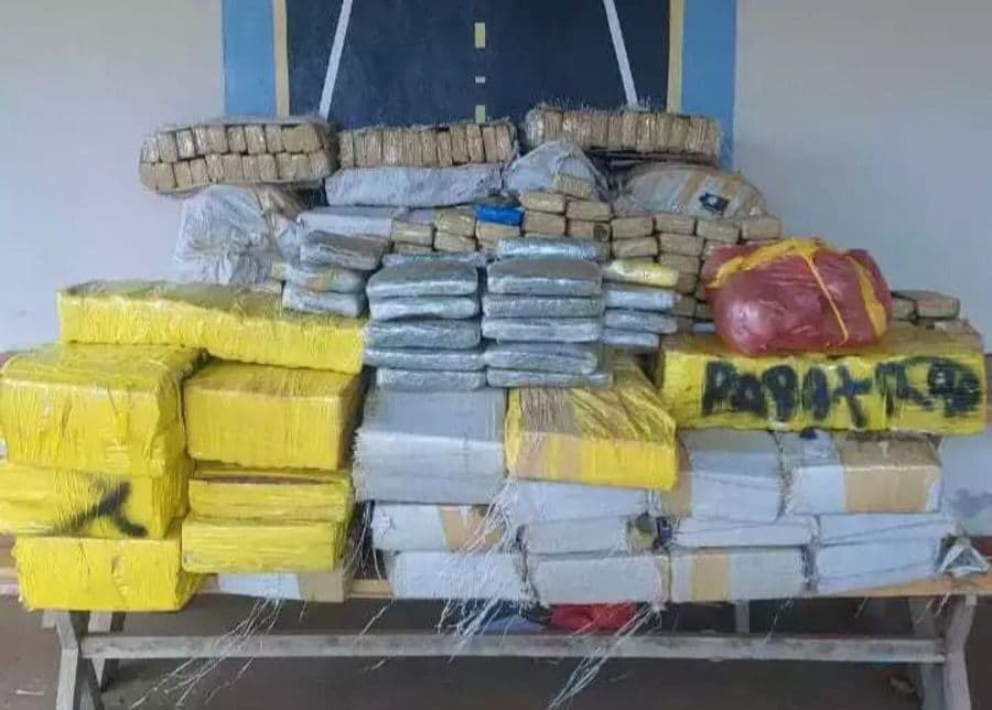 PMR encontra carro abandonado com quase 1 tonelada de maconha em Maracaju