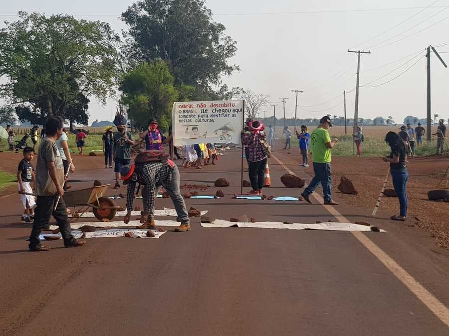 Novamente, indígenas bloqueiam rodovias em torno de Dourados em protesto