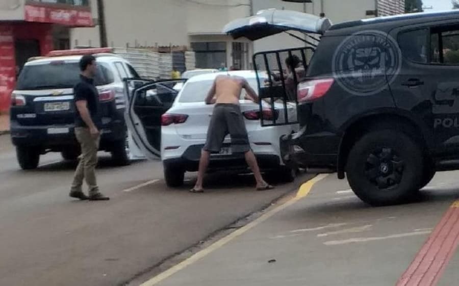 Polícia Civil de Maracaju prende em flagrante quatro suspeitos de roubo de veículo